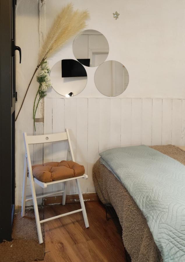 Apartament With Bathroom, Refrigerator And Microwave Barcelona