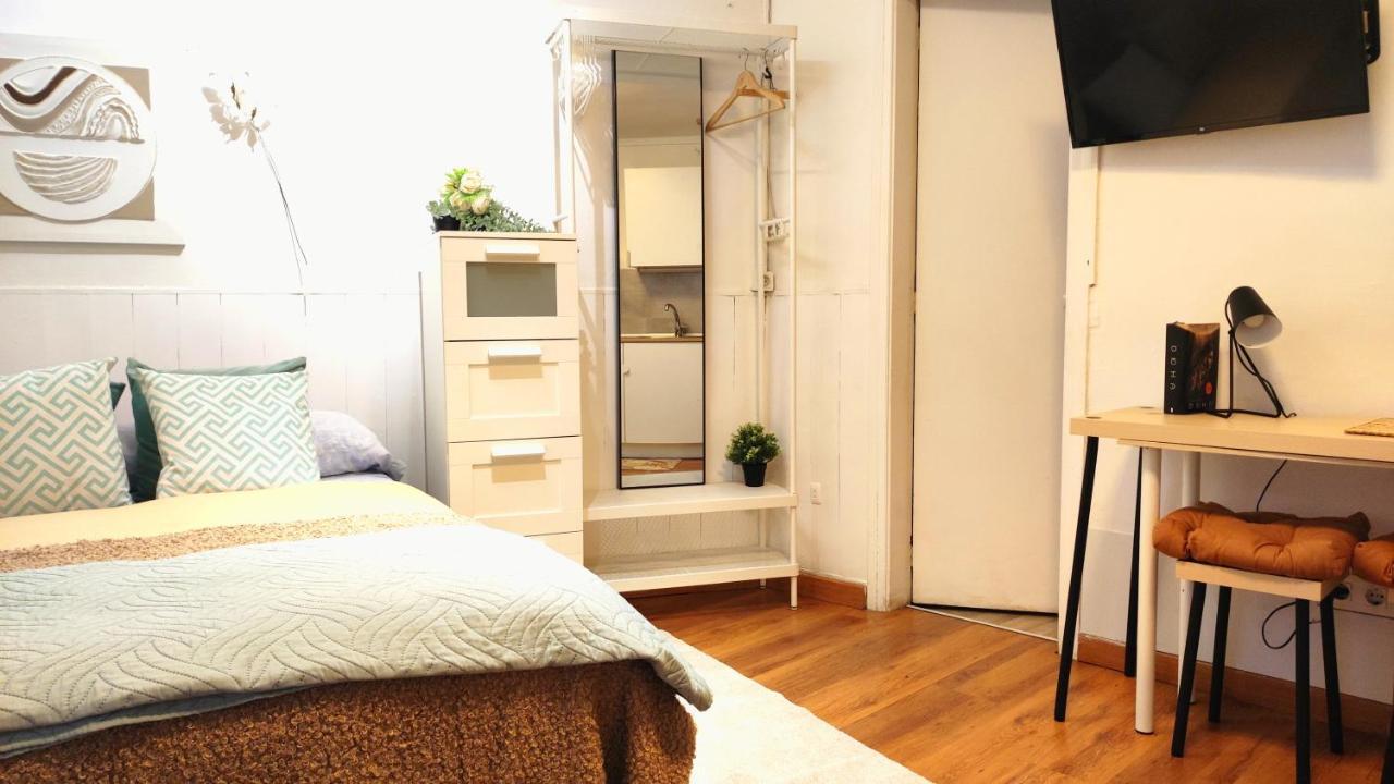 With Bathroom, Refrigerator And Microwave Apartament