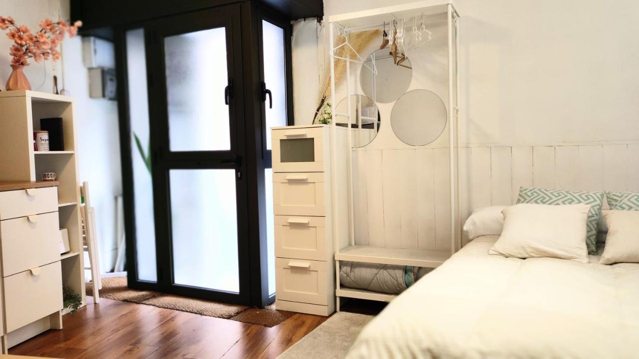 Apartament With Bathroom, Refrigerator And Microwave *